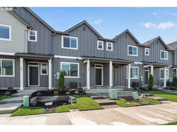 509 Upland AVE, Woodburn, OR 97071