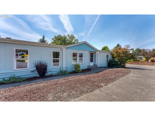 625 SW 9TH ST, Unit 28, Dundee, OR 97115