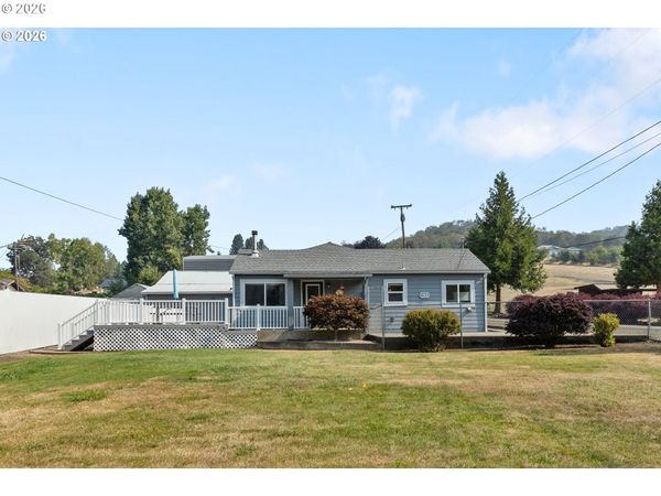 122 GRASSY LN, Roseburg, OR 97470