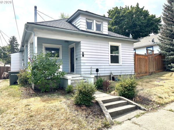 504 SPRING AVE, La Grande, OR 97850