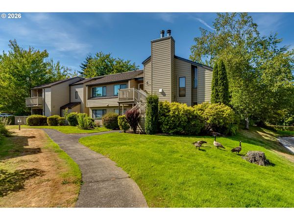 2185 LAKE ISLE CT, Eugene, OR 97401