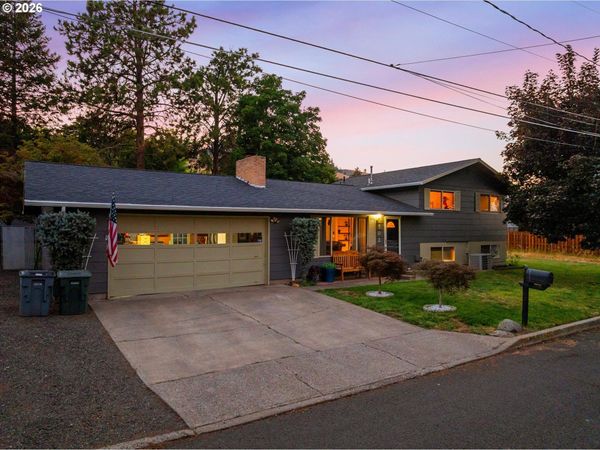 502 1ST ST, La Grande, OR 97850