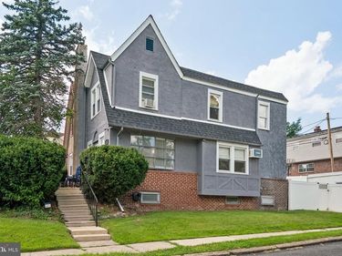 251 W ESSEX AVENUE, LANSDOWNE, PA 19050