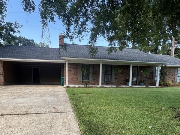 2314 Crestwood Dr., Tupelo, MS 38801