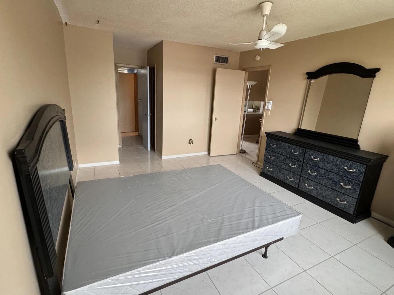 2861 NW 47th Terrace, Unit 207B, Lauderdale Lakes, FL 33313 Photo