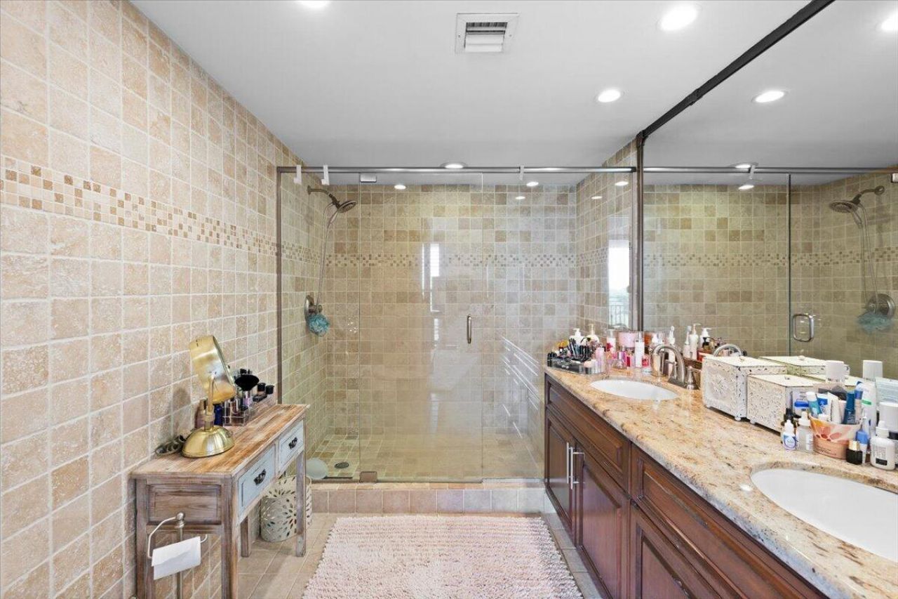 1167 Hillsboro Mile, Unit 308, Hillsboro Beach, FL 33062 Photo