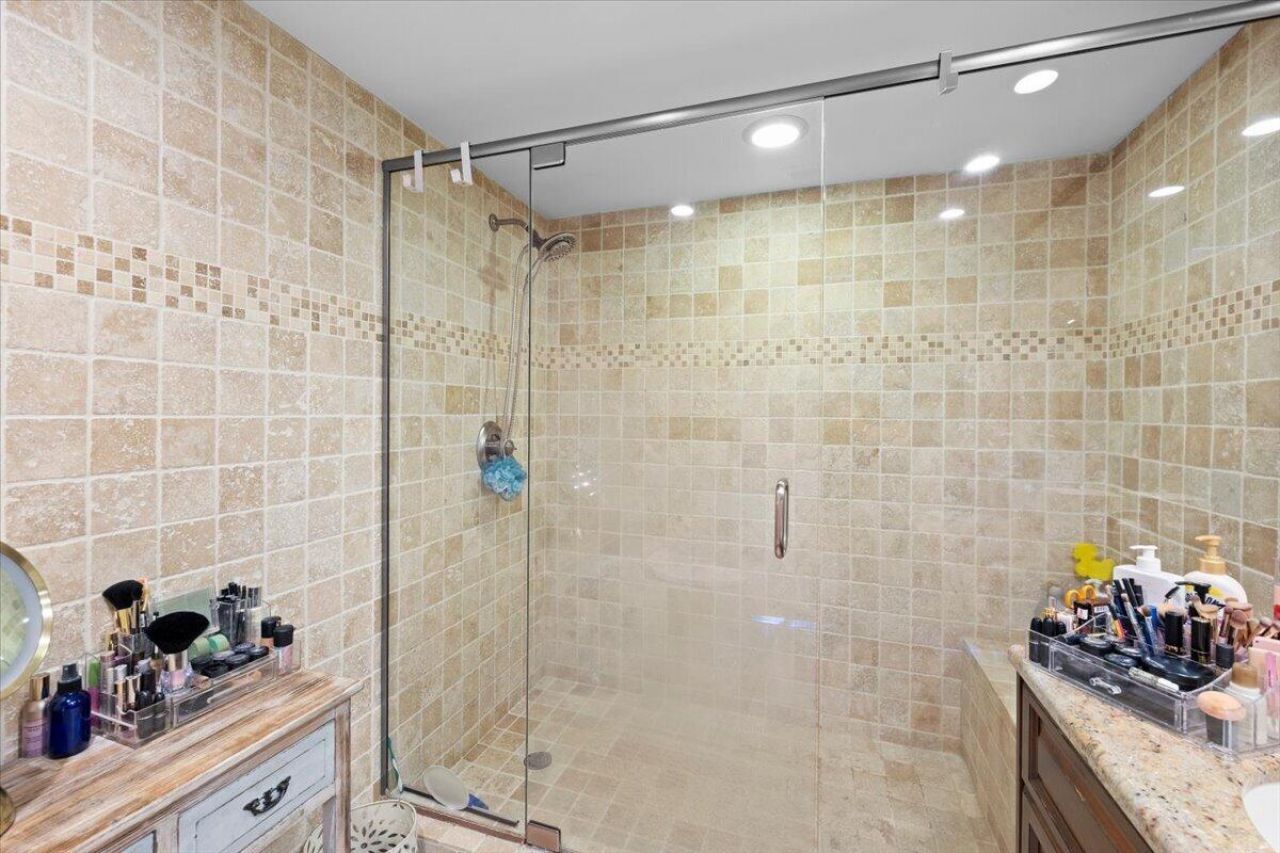 1167 Hillsboro Mile, Unit 308, Hillsboro Beach, FL 33062 Photo