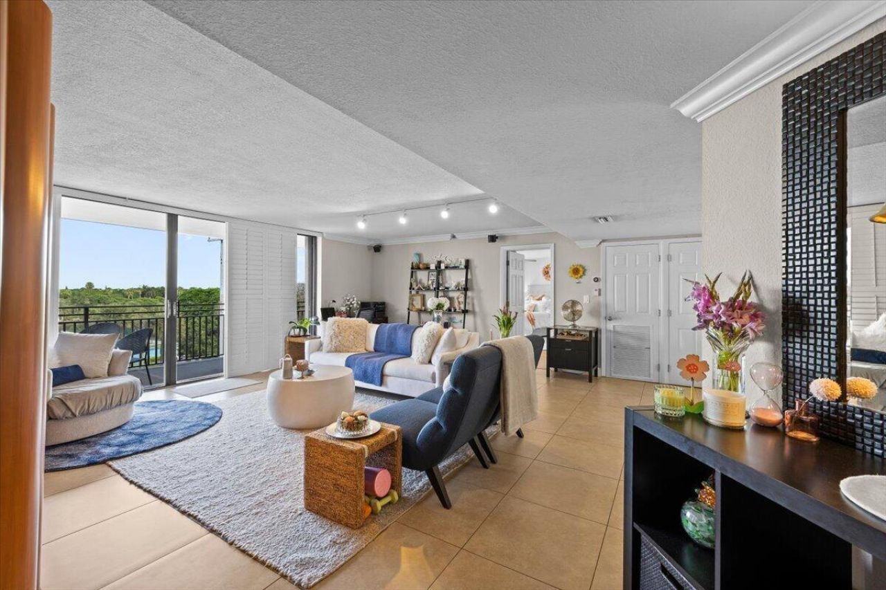 1167 Hillsboro Mile, Unit 308, Hillsboro Beach, FL 33062 Photo