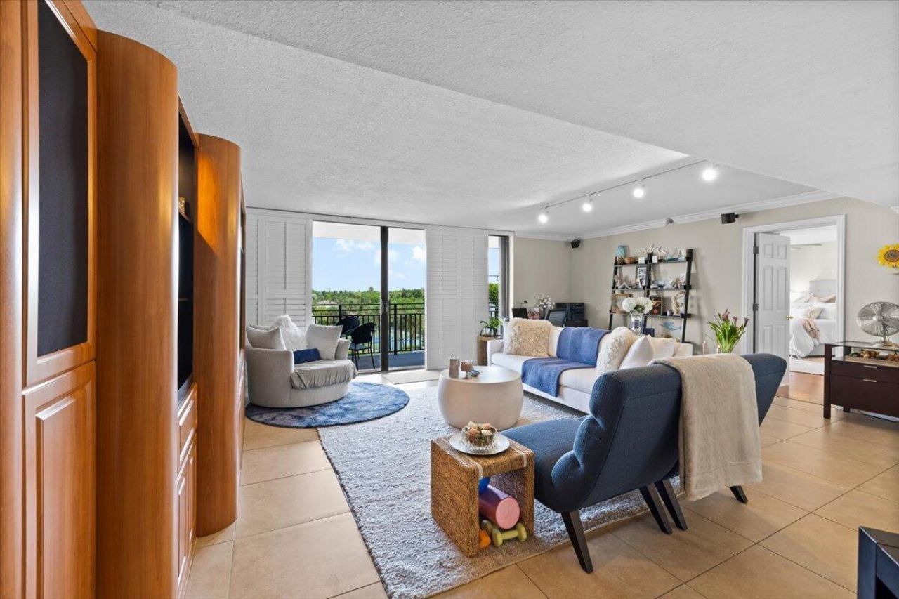 1167 Hillsboro Mile, Unit 308, Hillsboro Beach, FL 33062 Photo