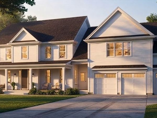 33 Hartford Ave East, Mendon, MA 01756