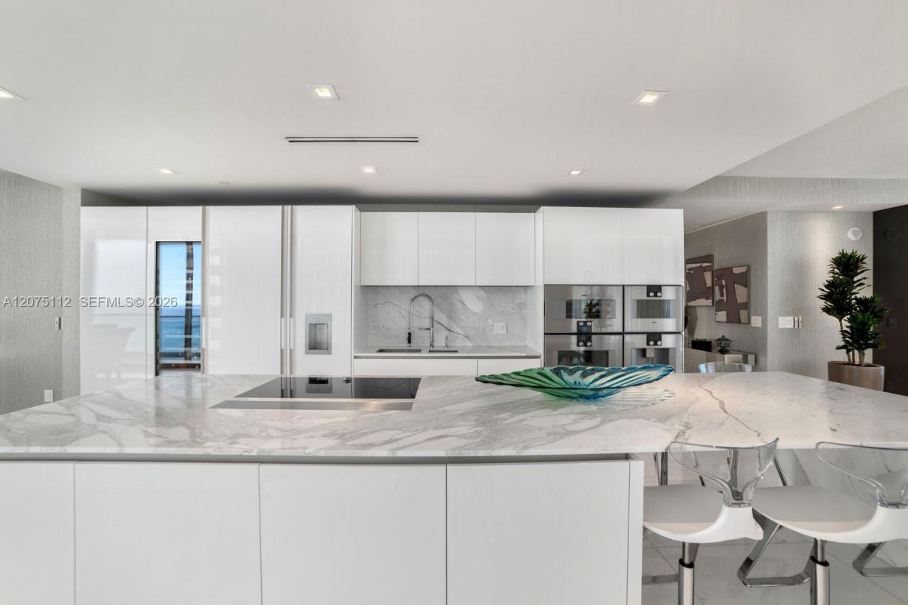 10203 Collins Ave , Unit 801, Bal Harbour, FL 33154 Photo