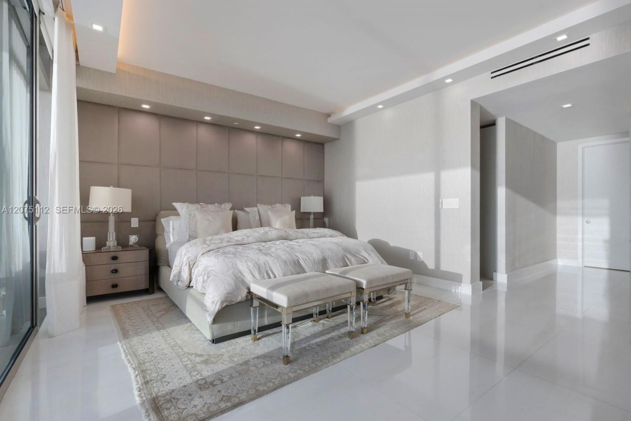 10203 Collins Ave , Unit 801, Bal Harbour, FL 33154 Photo