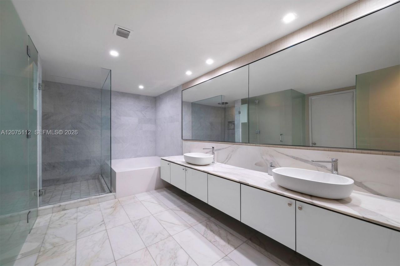 10203 Collins Ave , Unit 801, Bal Harbour, FL 33154 Photo