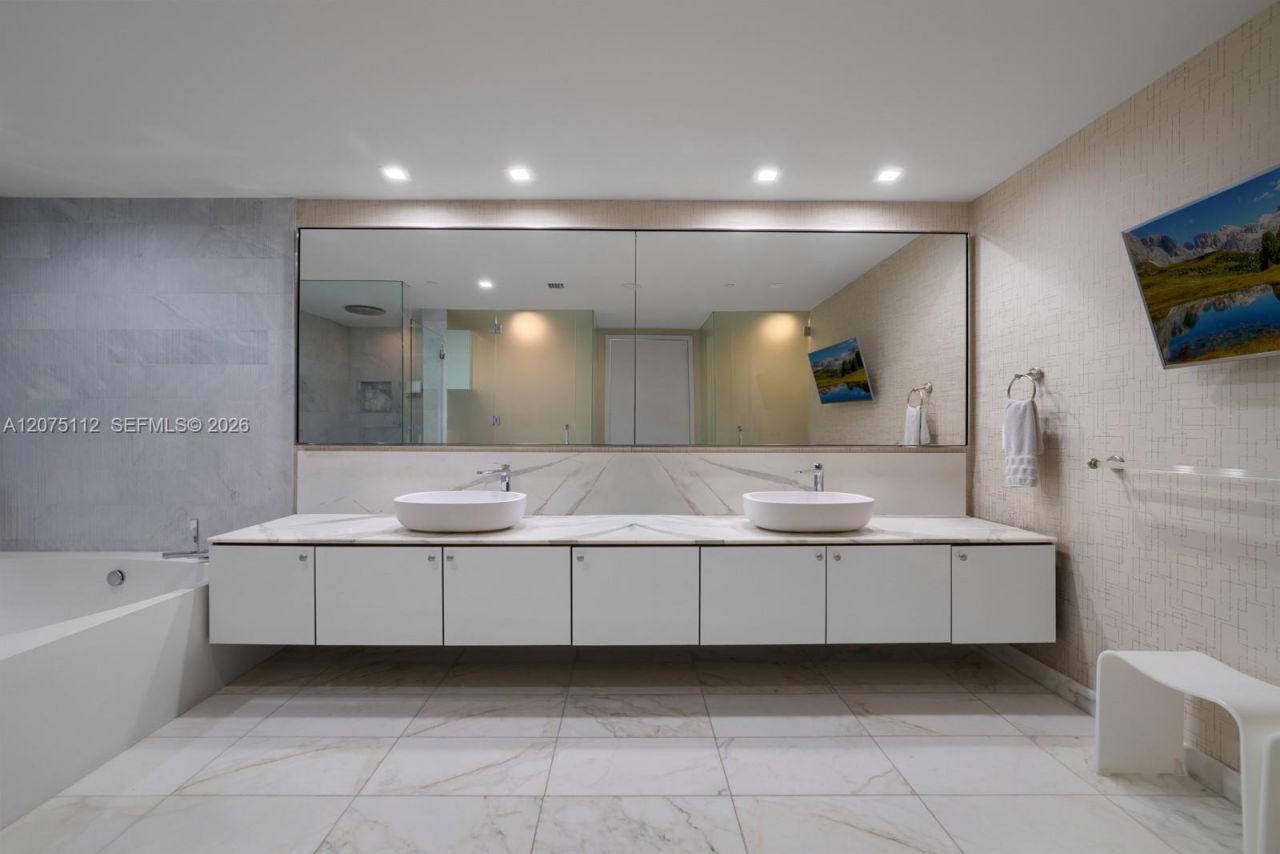 10203 Collins Ave , Unit 801, Bal Harbour, FL 33154 Photo