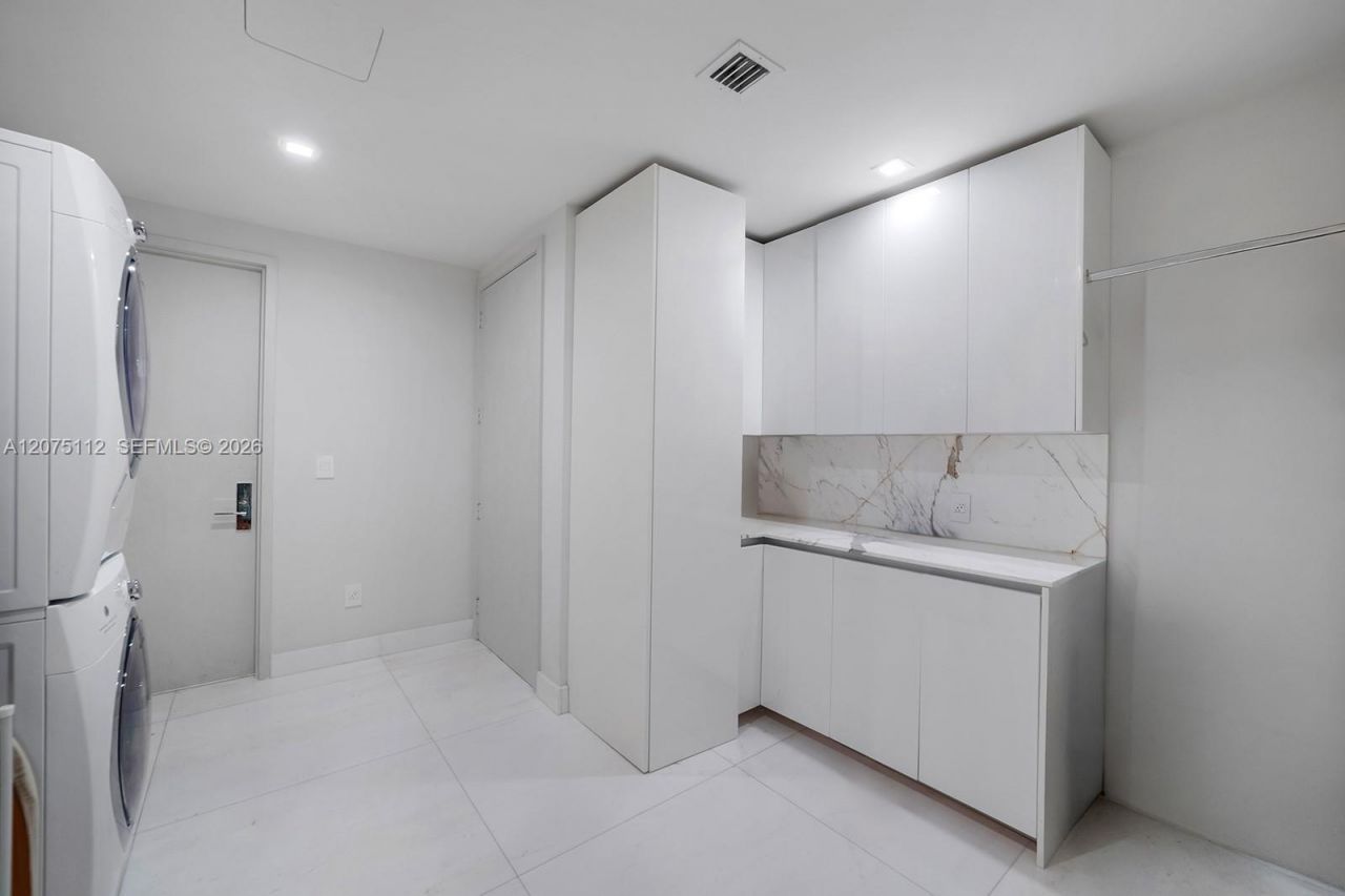 10203 Collins Ave , Unit 801, Bal Harbour, FL 33154 Photo