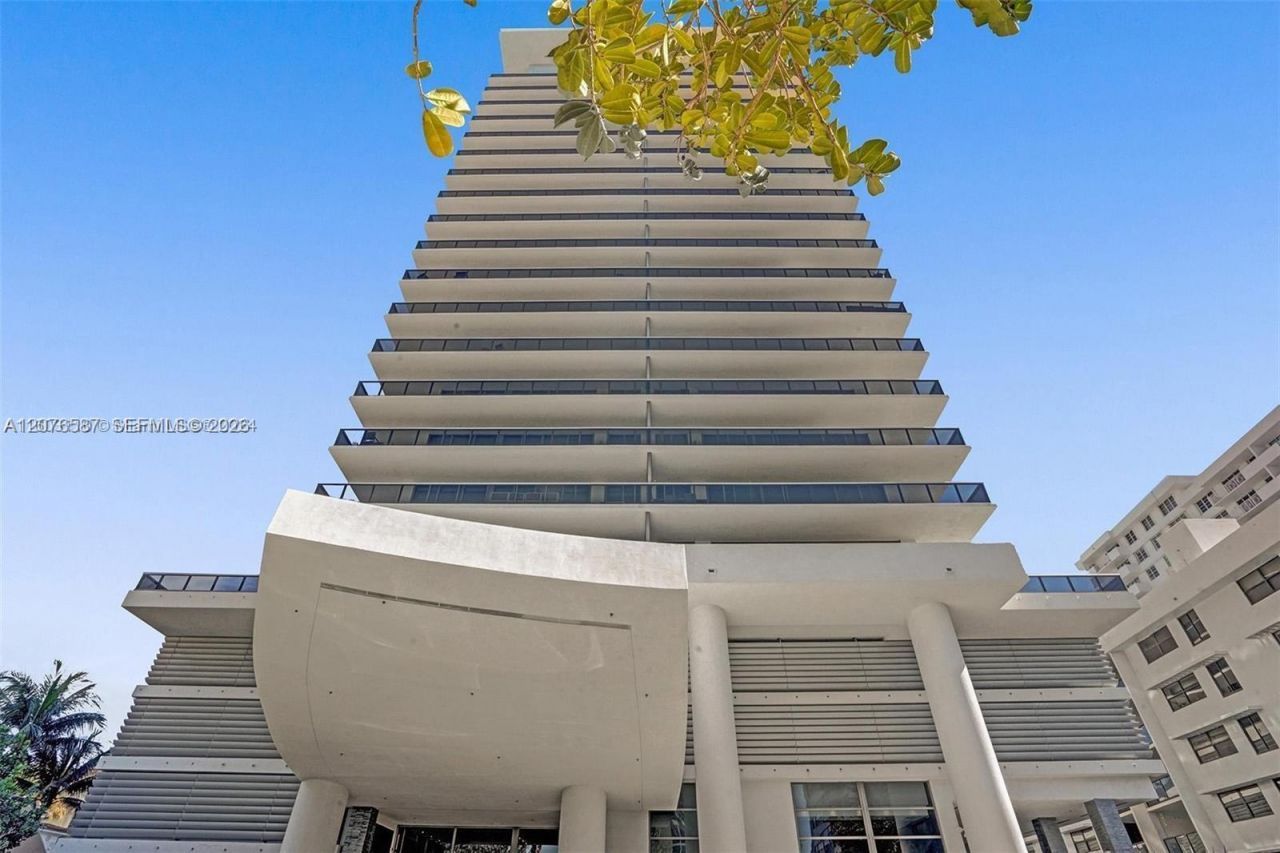 5875 Collins Ave, Unit 903, Miami Beach, FL 33140 Photo