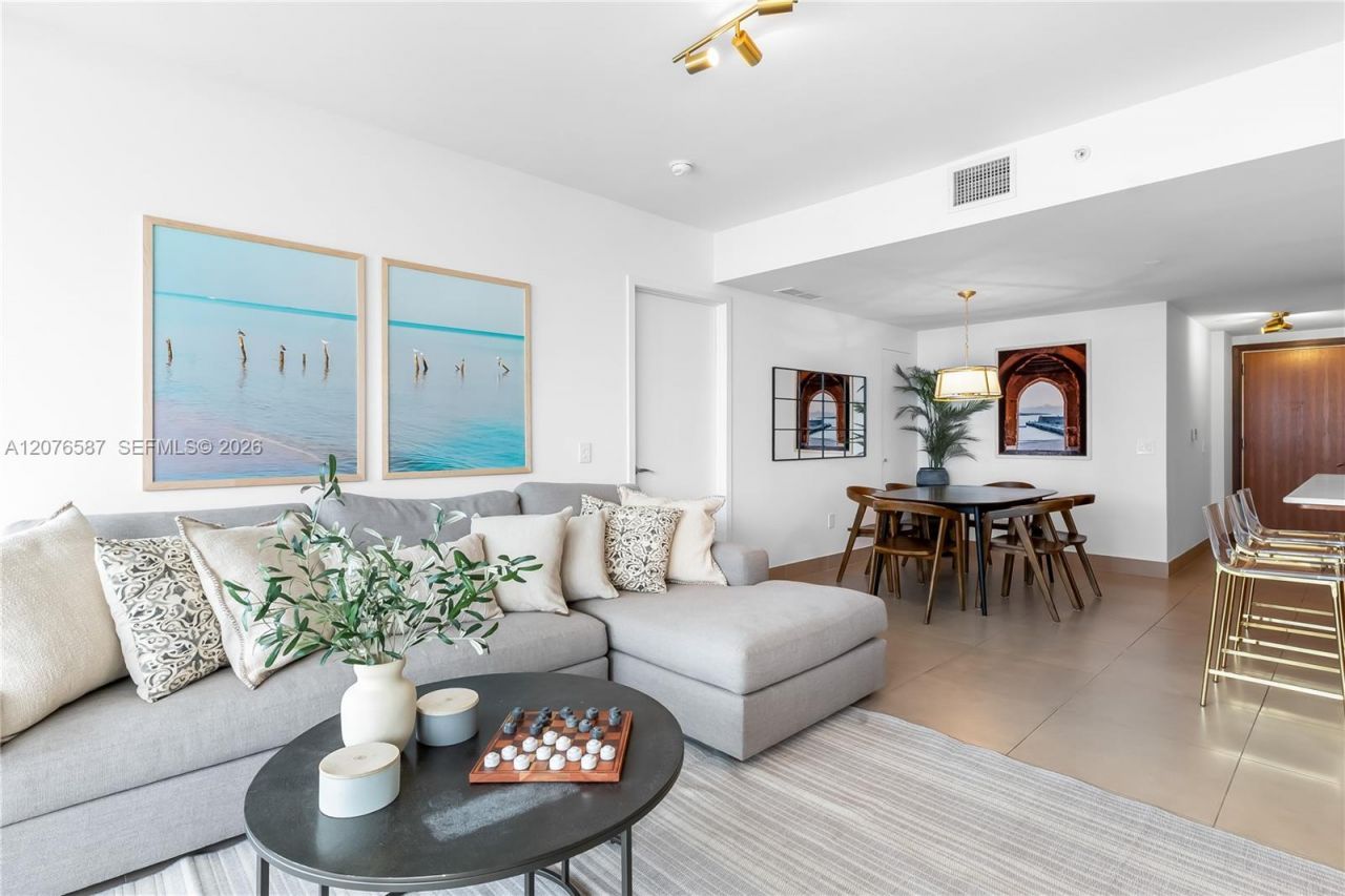 5875 Collins Ave, Unit 903, Miami Beach, FL 33140 Photo
