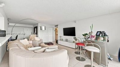 210 174 St , Unit 2401, Sunny Isles Beach, FL 33160 Photo