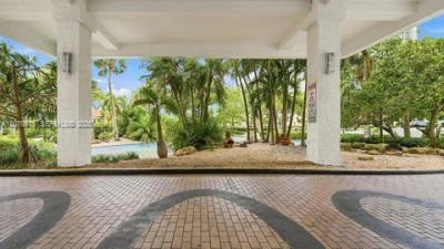 210 174 St , Unit 2401, Sunny Isles Beach, FL 33160 Photo