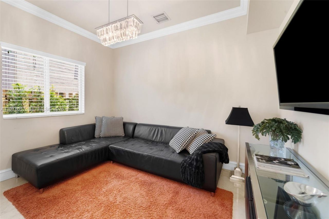 275 189th Ter , Sunny Isles Beach, FL 33160 Photo