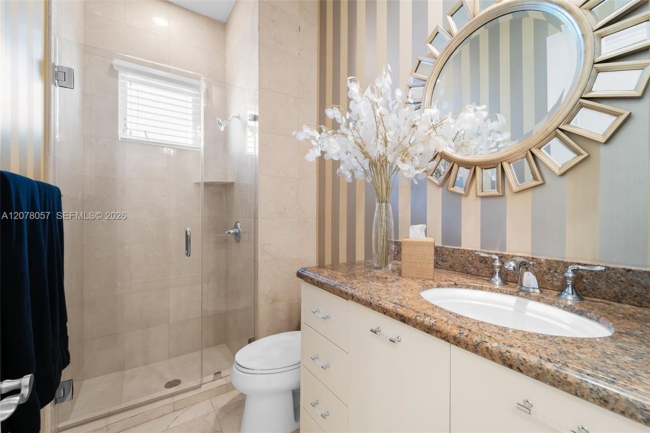 275 189th Ter , Sunny Isles Beach, FL 33160 Photo
