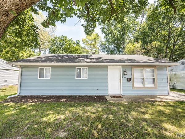 15 Scarlet Drive, Belleville, IL 62220