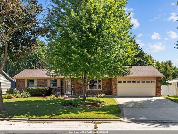 431 ROBERT LANE, Green Bay, WI 54311