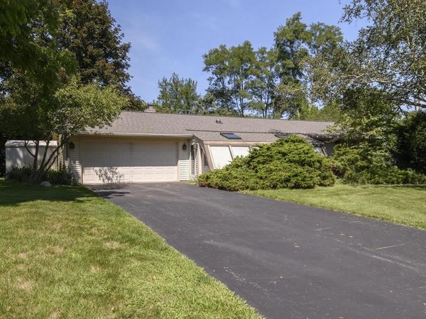S87W27350 Ridgeway COURT, Mukwonago, WI 53149