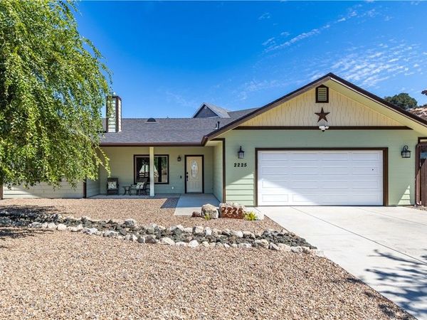 2225 Holly Drive, Paso Robles, CA 93446