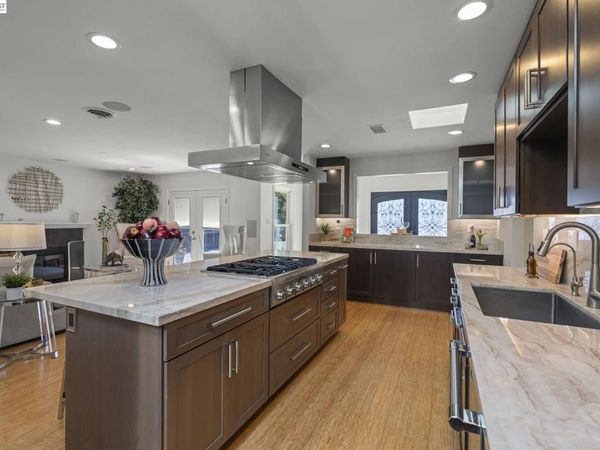 35596 Linda Dr, Fremont, CA 94536