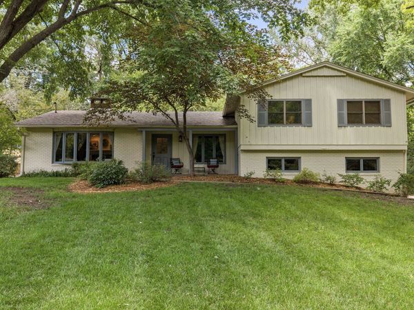 5080 Center Court, Bettendorf, IA 52722