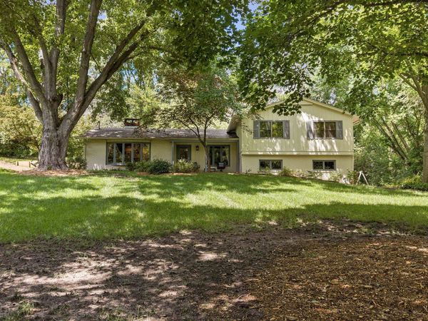 5080 Center Court, Bettendorf, IA 52722