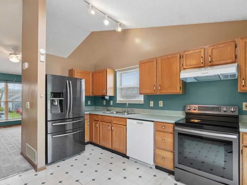 7468 Brown Deer Drive, Pickerington, OH 43147 Photo 7