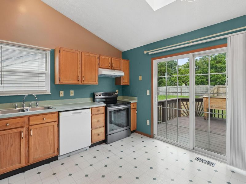 7468 Brown Deer Drive, Pickerington, OH 43147 Photo 9