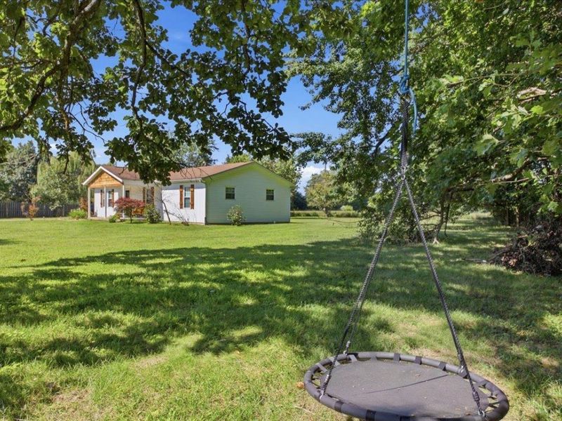 184 Dortmund Drive, Perry Township, OH 45118 Photo 2