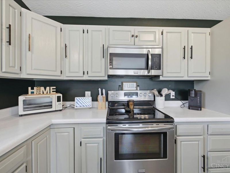 184 Dortmund Drive, Perry Township, OH 45118 Photo 9