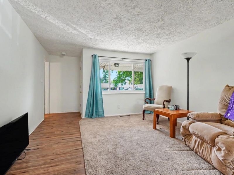 12093 Benadir Road, Springdale, OH 45246 Photo 6