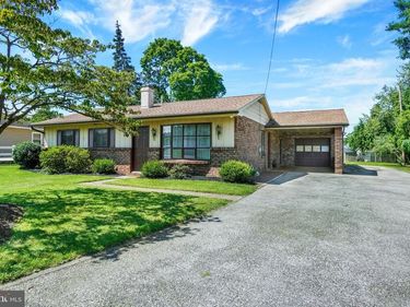 2415 DUNBAR ROAD, YORK, PA 17408