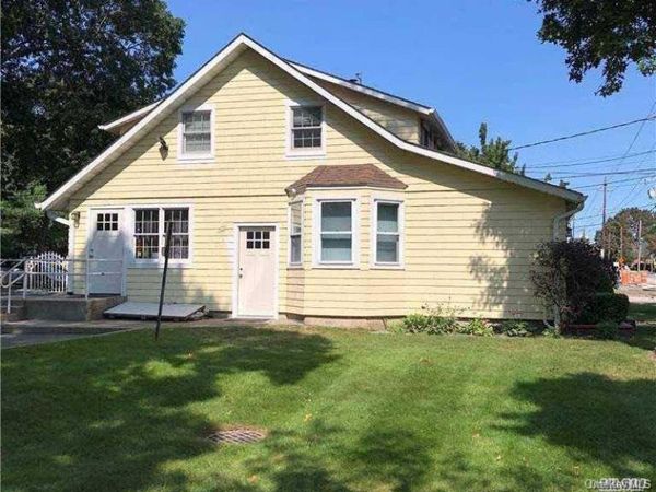 338 Lake Avenue , Saint James, NY 11780