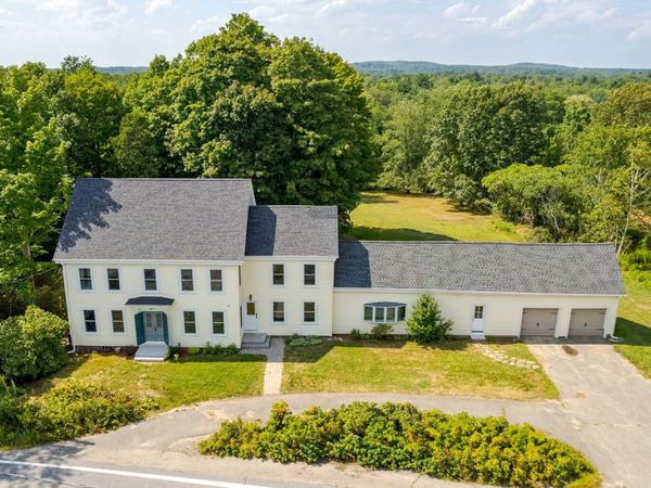 638 Post Road, Greenland, NH 03840
