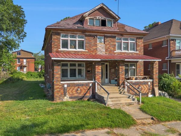 2300 W Buena Vista Street , Detroit, Mi 48238