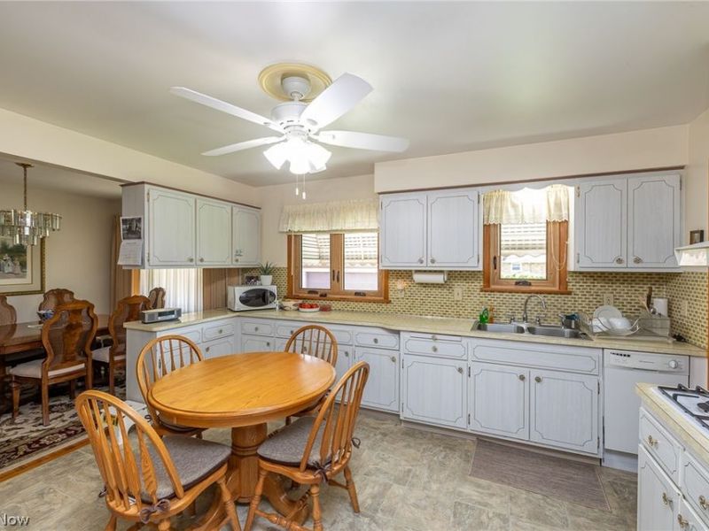 4751 Forest Edge Drive, Brooklyn, OH 44144 Photo 10
