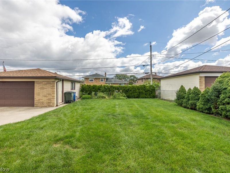 4751 Forest Edge Drive, Brooklyn, OH 44144 Photo 29