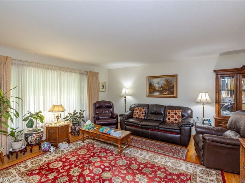 4751 Forest Edge Drive, Brooklyn, OH 44144 Photo 4