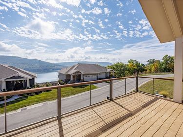 1 Terrace Drive , Canandaigua, NY 14424