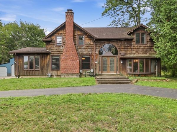7149 Derby Road , Derby, NY 14047