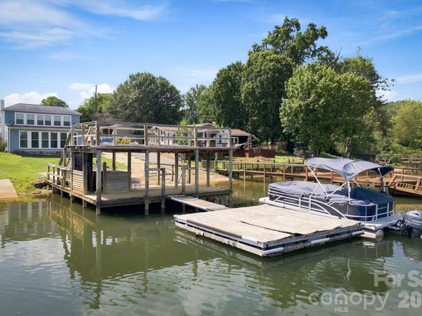 4928 Northcrest Street , Claremont, NC 28610