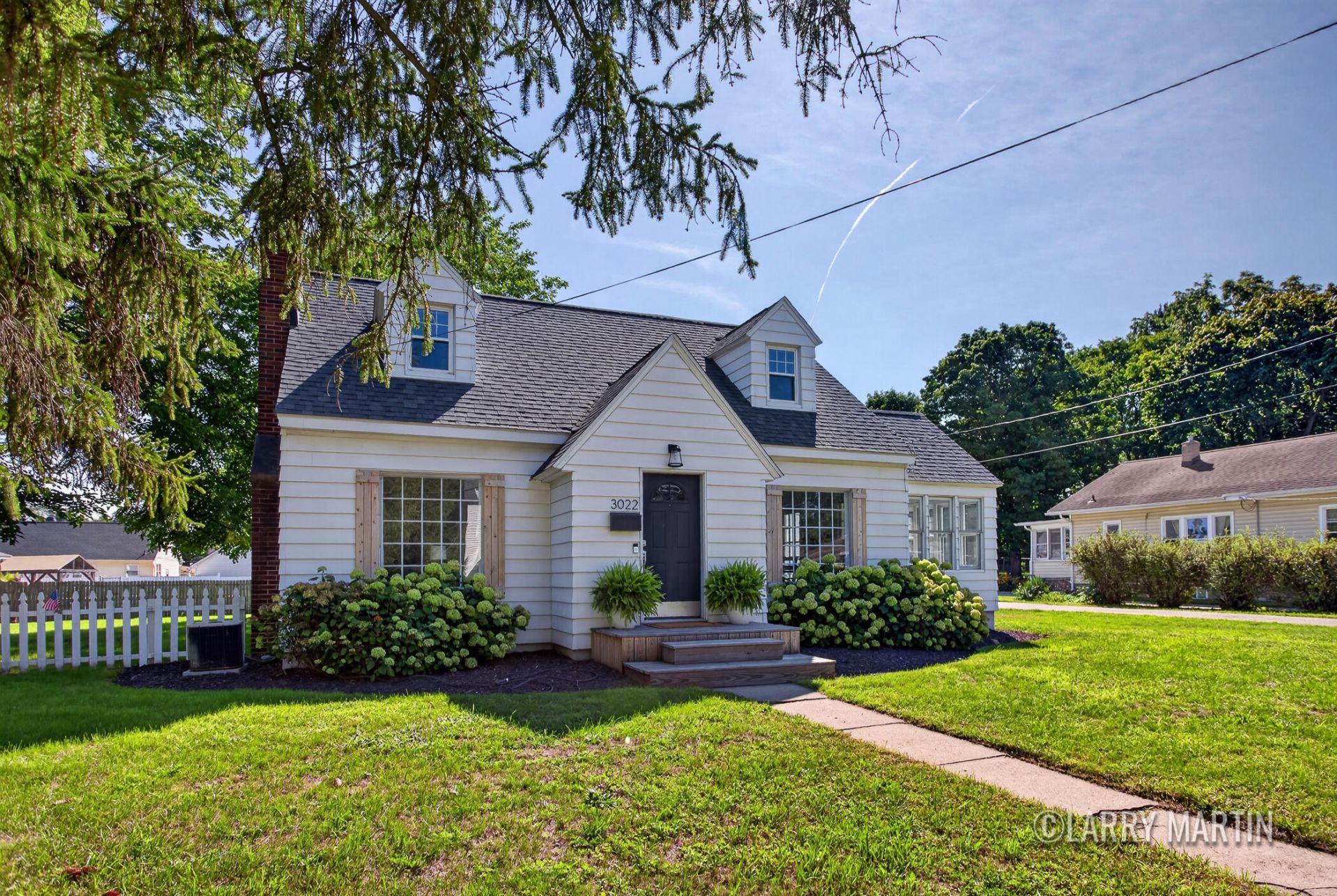 3022 Locke Avenue Sw, Grandville, MI 49418 Main Photo