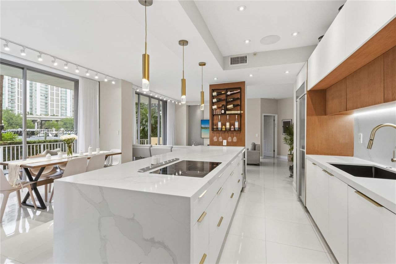 3500 Mystic Pointe Dr , Unit 104, Aventura, FL 33180 Photo