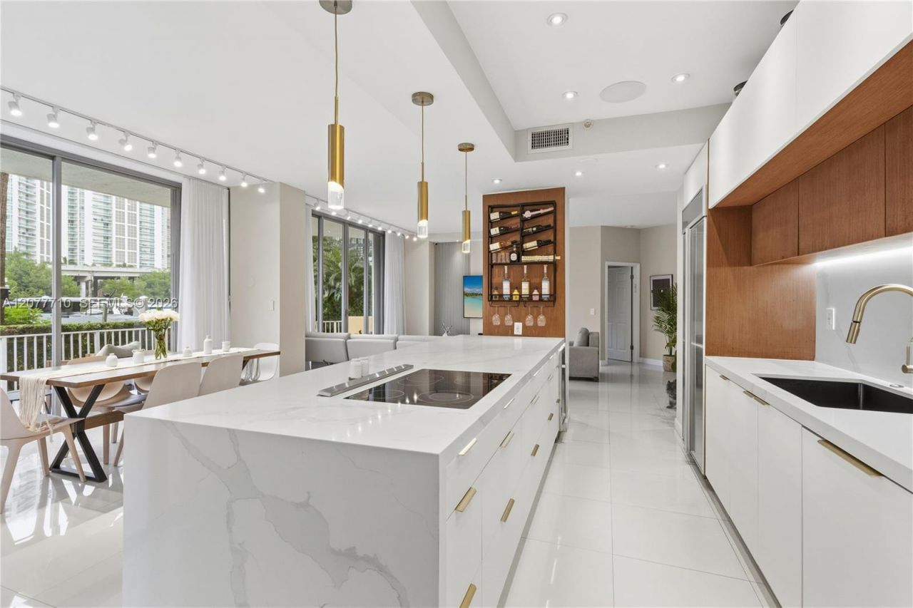 3500 Mystic Pointe Dr , Unit 104, Aventura, FL 33180 Photo